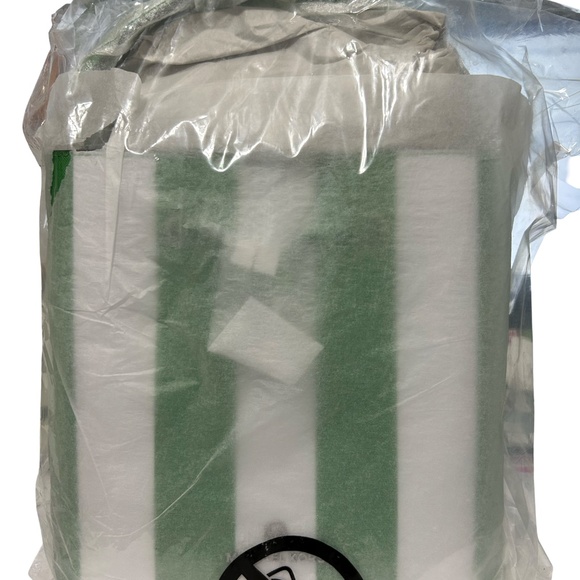 MICHAEL KORS "Suri" Medium Striped Bucket Bag in "Palm" NWT *RARE* - Picture 4 of 4